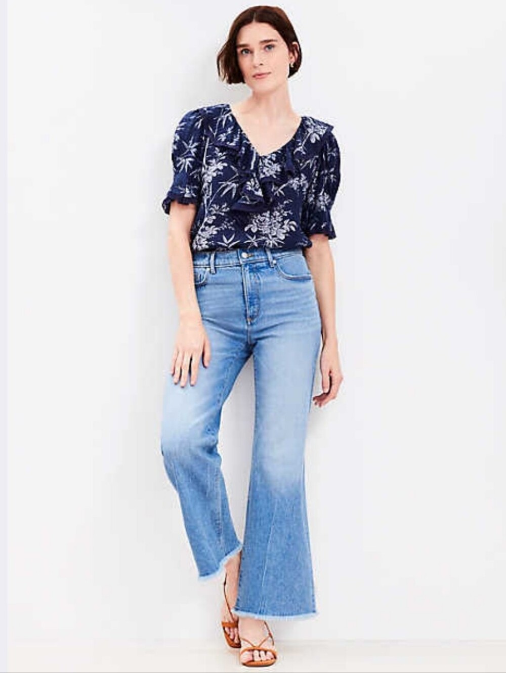 LOFT Womens Light Blue High-Rise Wide Leg Crop Jeans, Size 33/16